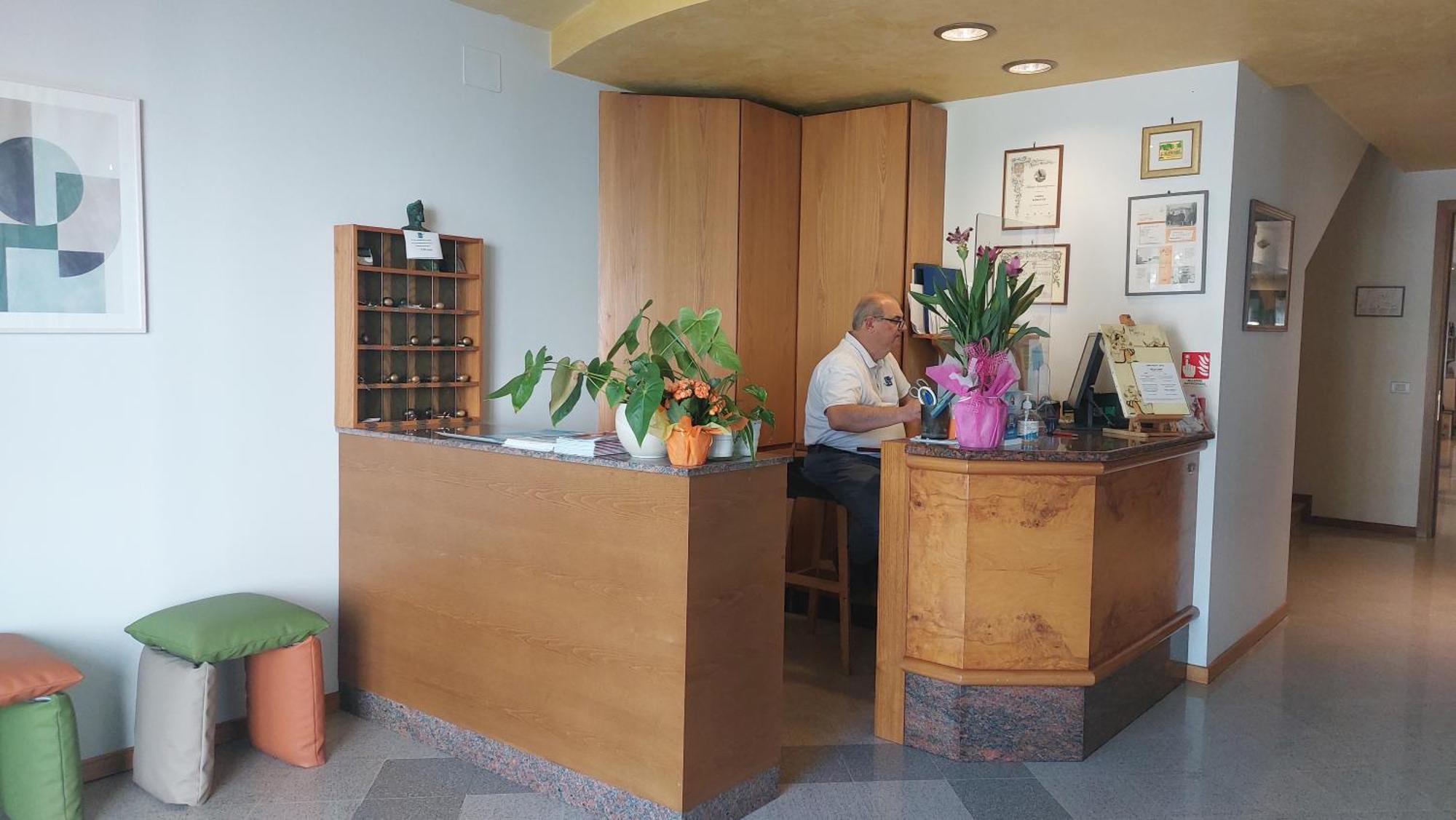 Ridente Hotel 3*